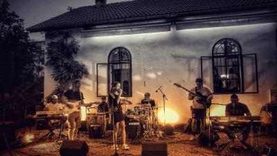 K. Trio & hosté