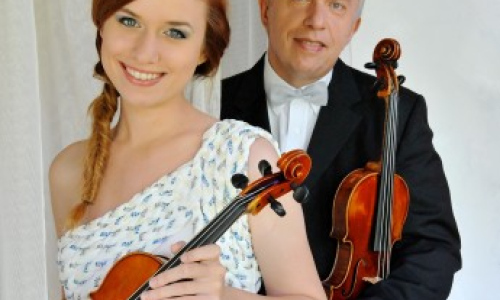 Jaroslav Svěcený (housle) + Julie Svěcená (housle)