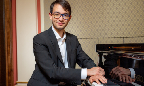 PAVOL PRAŽENICA – klavír