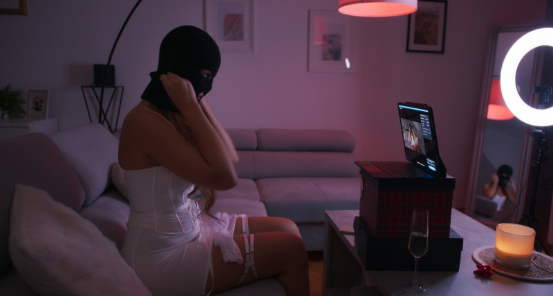 Virtuální přítelkyně