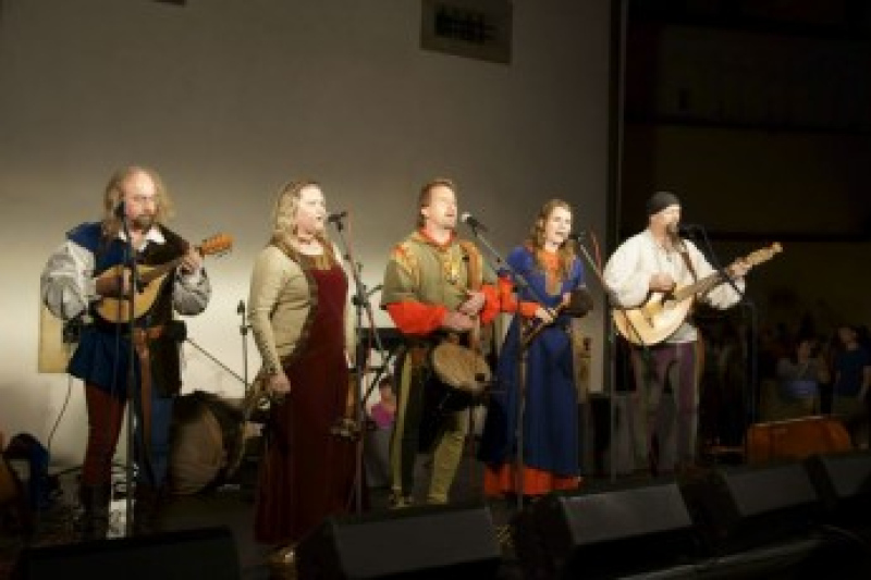 LUCREZIA BORGIA + HOSTÉ